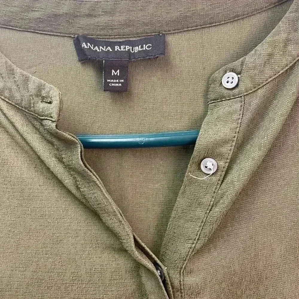 Banana Republic Dark Olive Green Oversized blouse Size Medium - Picture 4 of 9